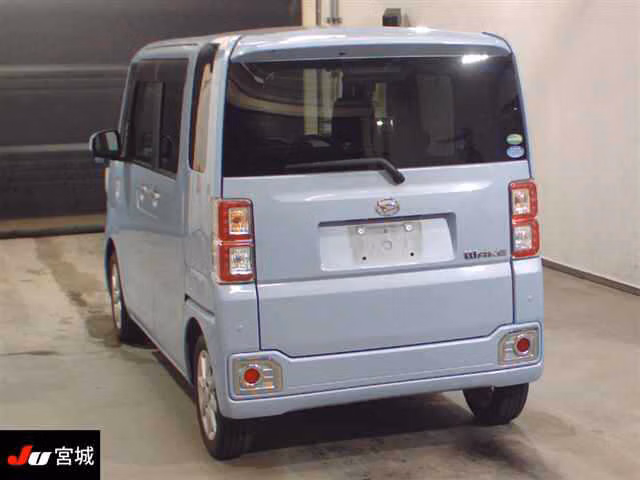 DAIHATSU WAKE