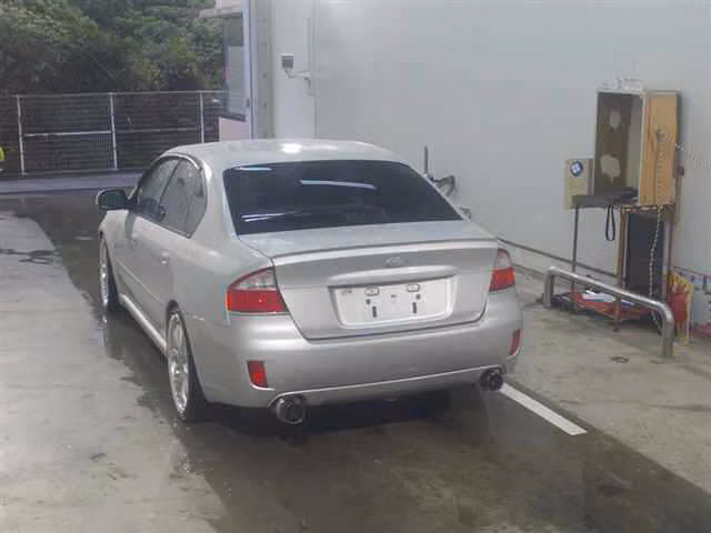 SUBARU LEGACY B4