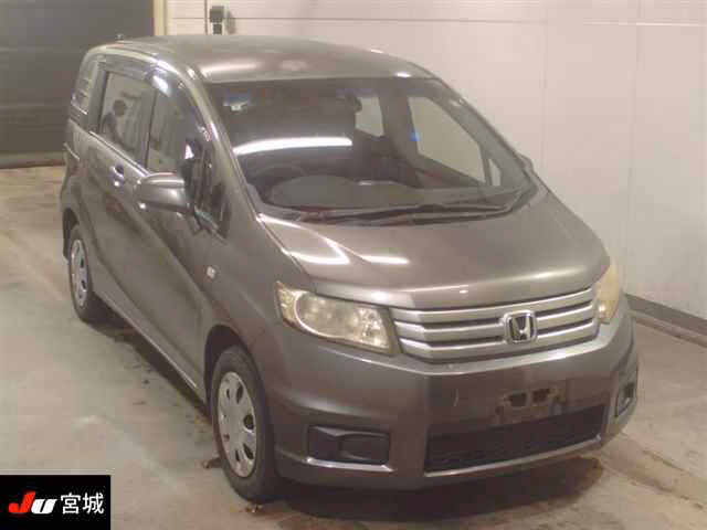 HONDA FREED SPIKE