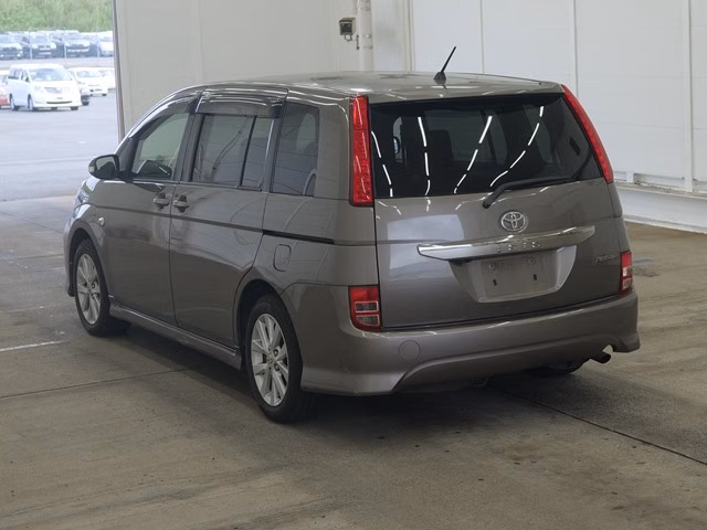 TOYOTA ISIS