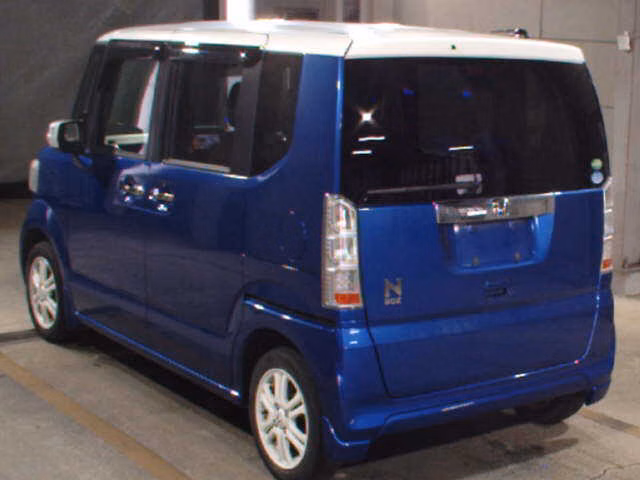 HONDA N-BOX