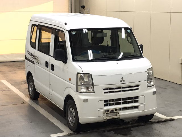 MITSUBISHI MINICAB