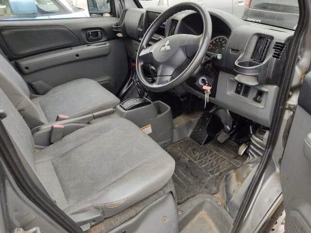 MITSUBISHI MINICAB