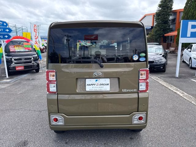 DAIHATSU WAKE