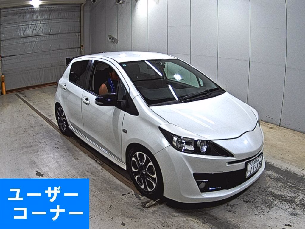 TOYOTA VITZ