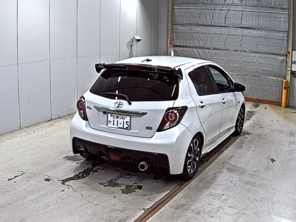 TOYOTA VITZ