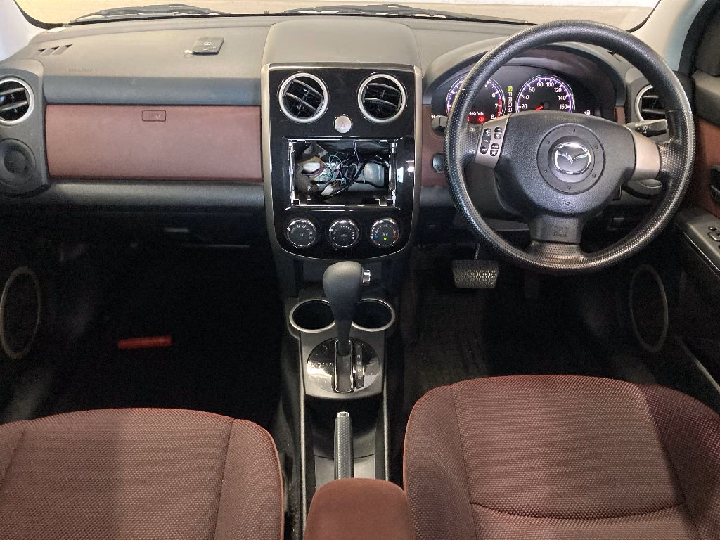 MAZDA VERISA