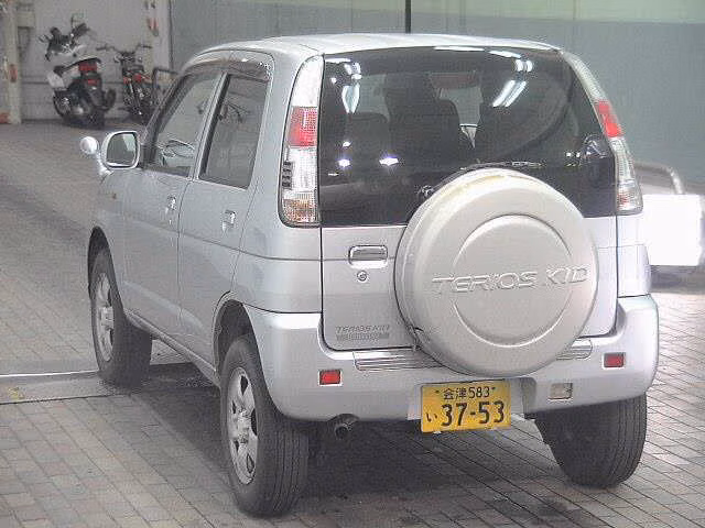 DAIHATSU TERIOS KID