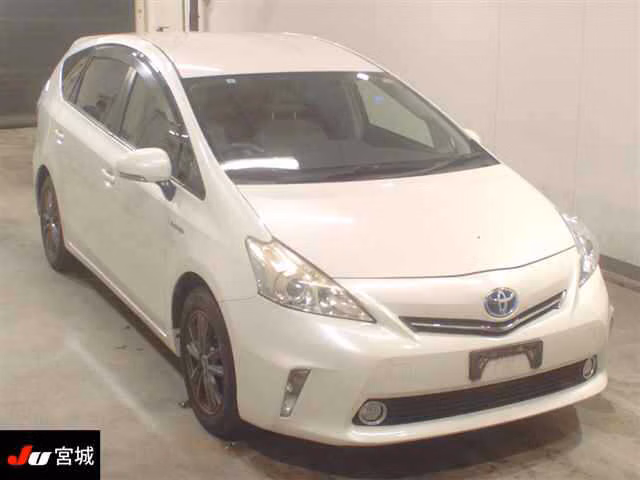 TOYOTA PRIUS ALPHA