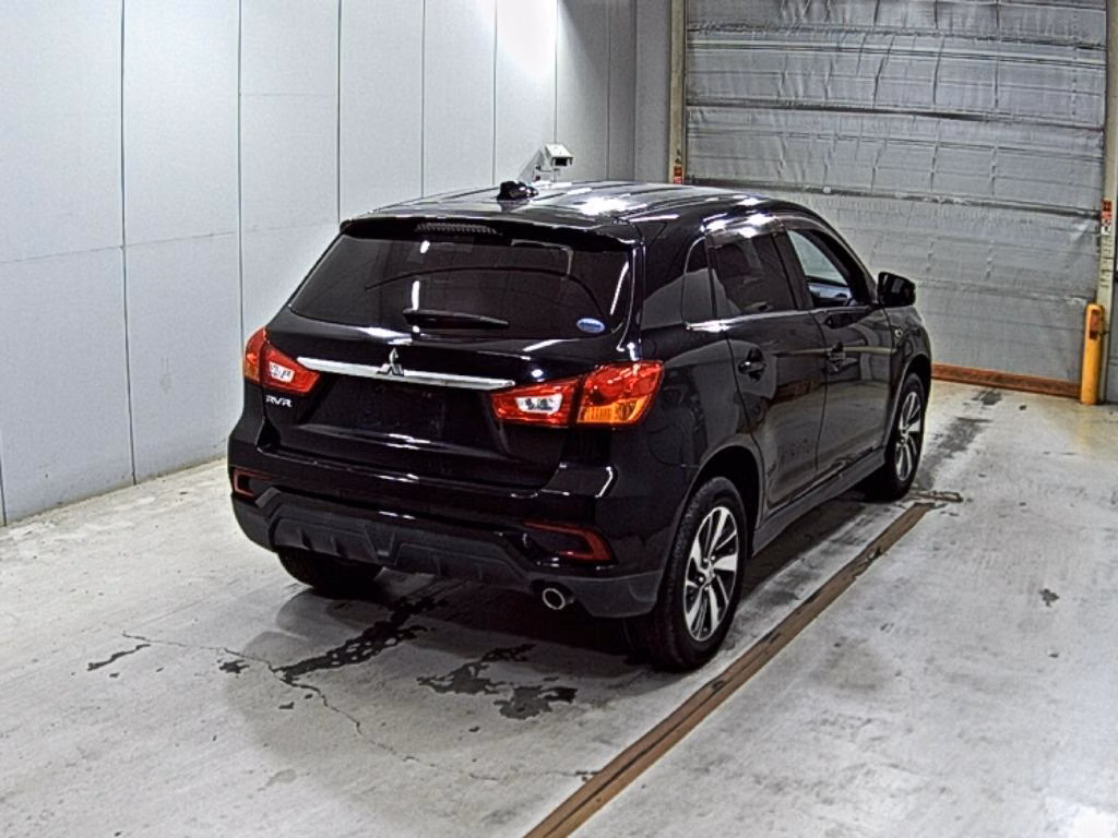 MITSUBISHI RVR