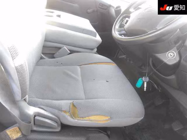 TOYOTA REGIUS ACE