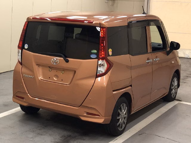 TOYOTA ROOMY