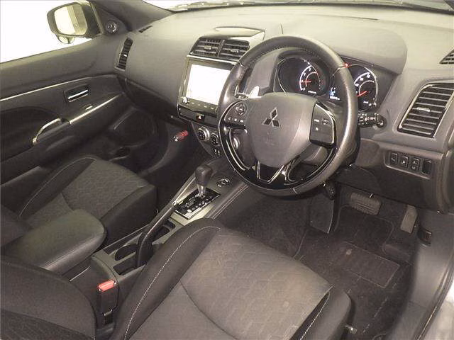MITSUBISHI RVR