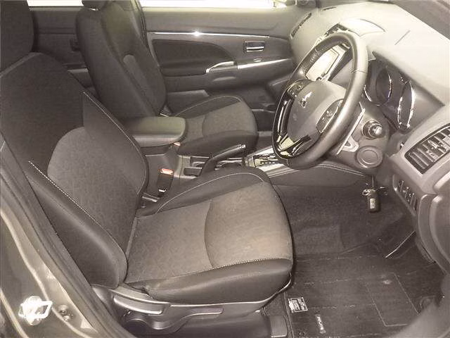 MITSUBISHI RVR