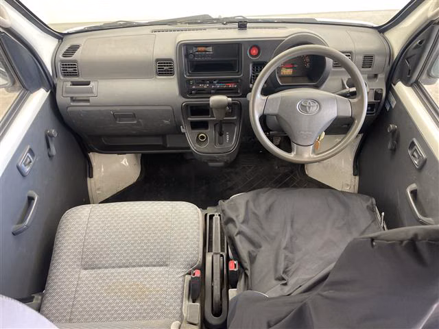 TOYOTA PIXIS VAN