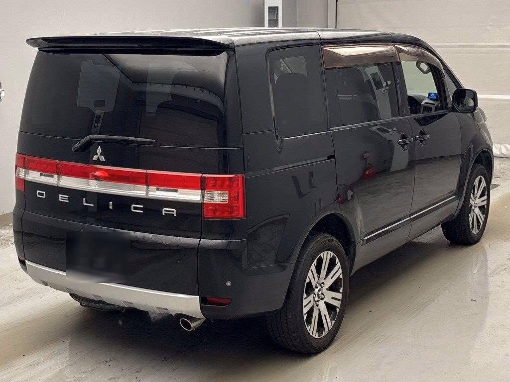 MITSUBISHI DELICA D:5
