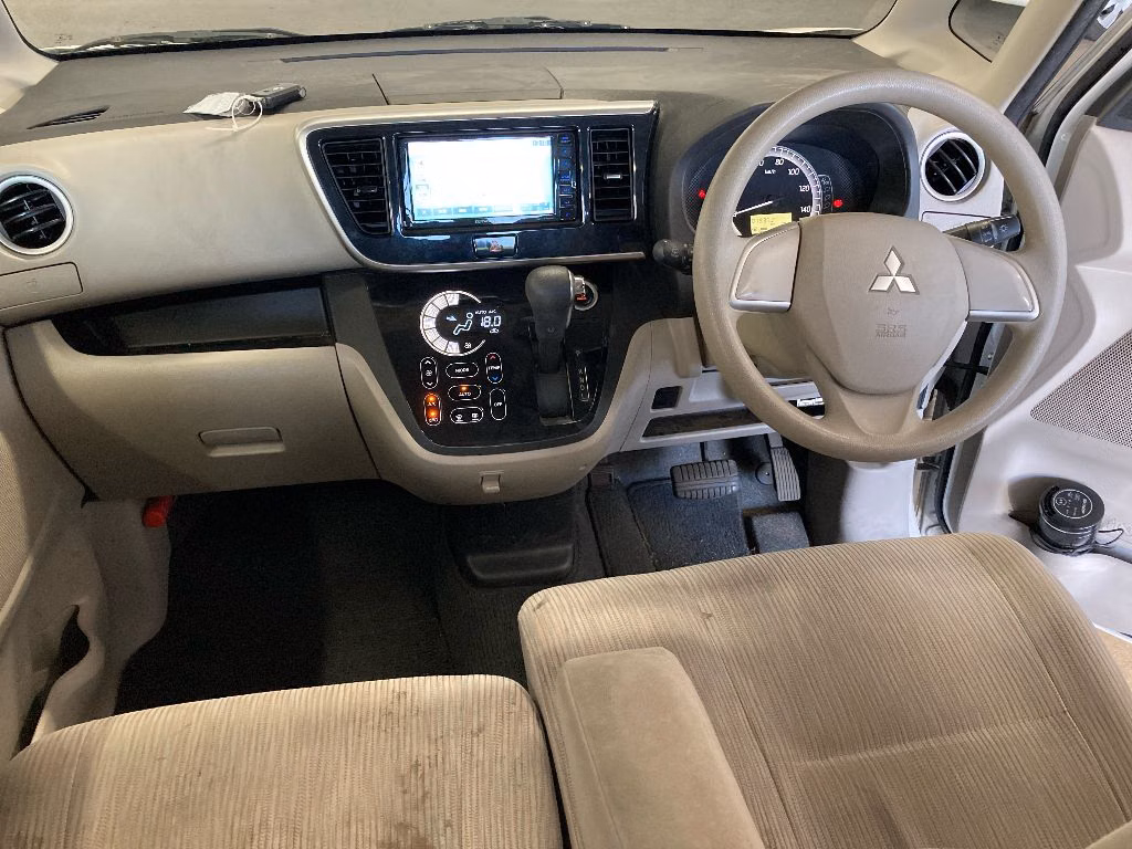MITSUBISHI EK SPACE