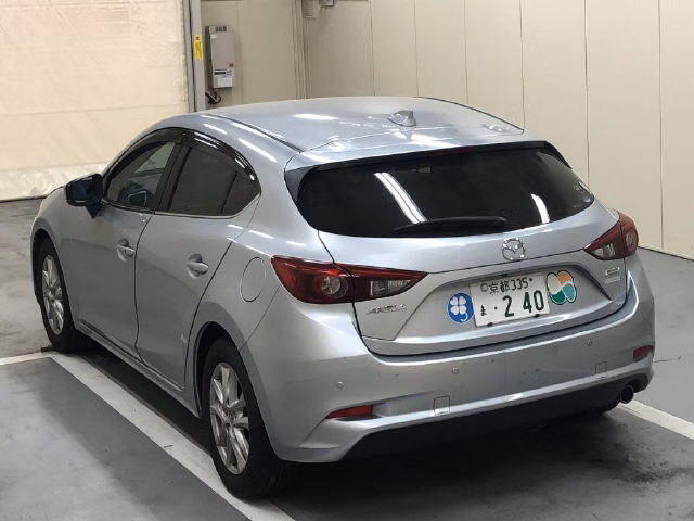 MAZDA AXELA