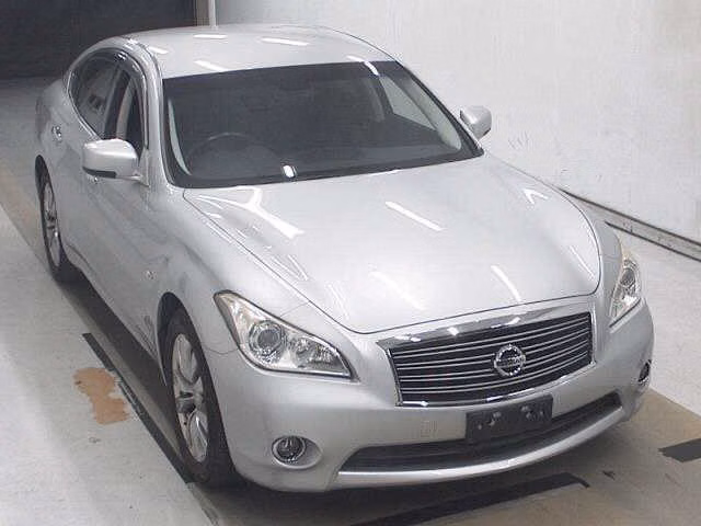 NISSAN FUGA