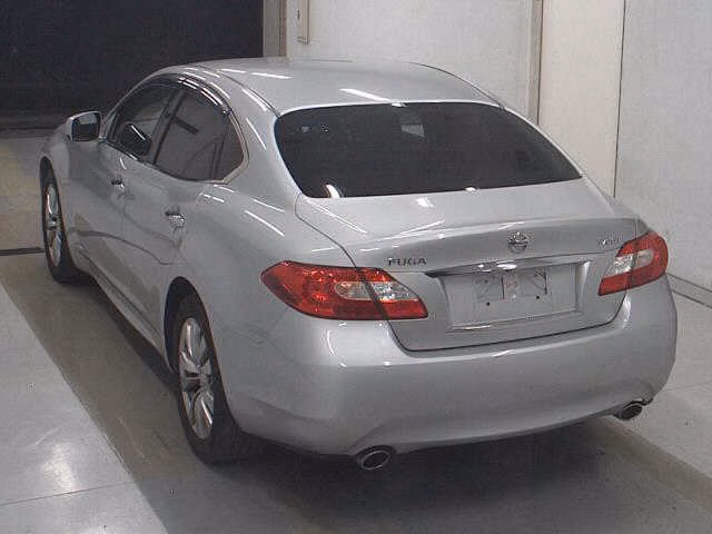 NISSAN FUGA