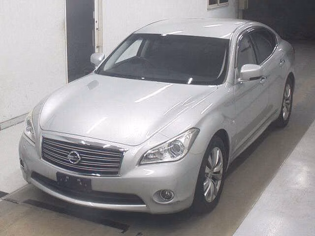 NISSAN FUGA