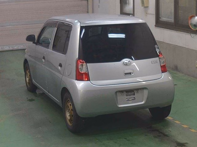 DAIHATSU ESSE