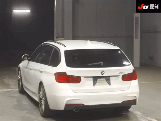 BMW 3-SERIES
