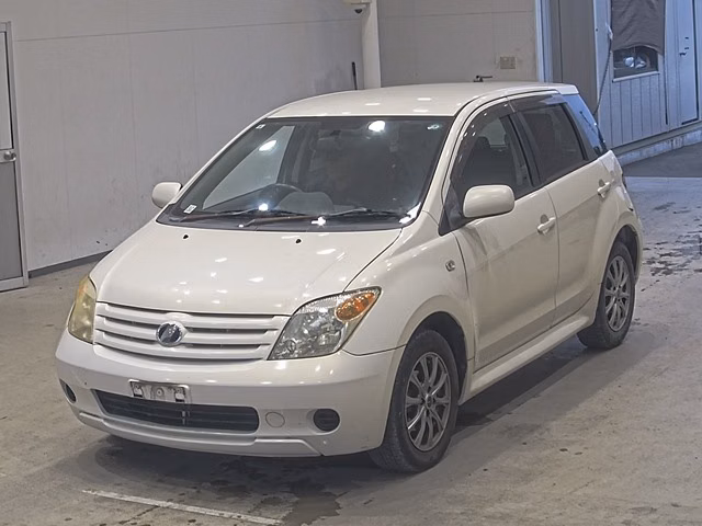TOYOTA IST