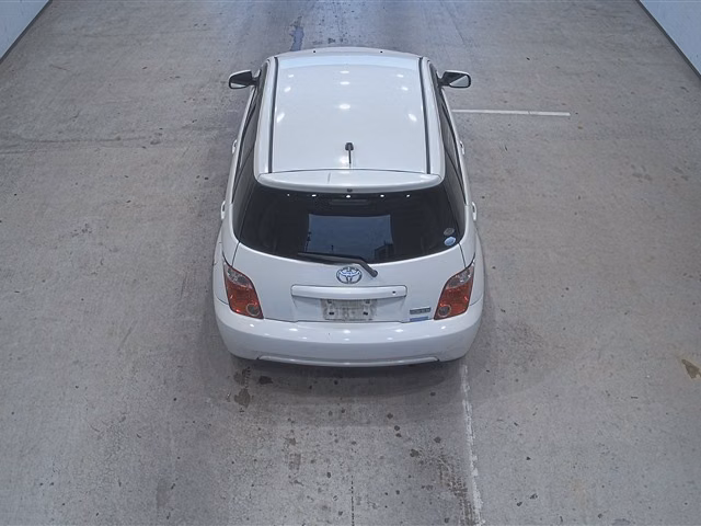 TOYOTA IST