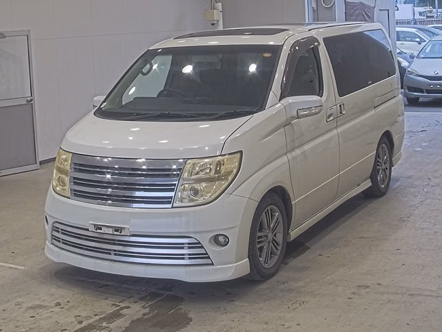NISSAN ELGRAND