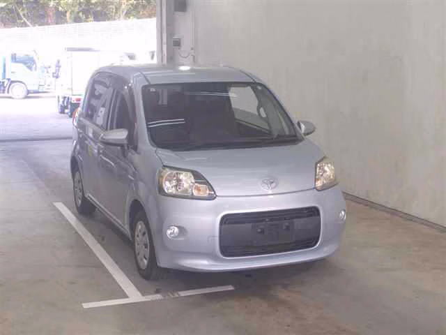 TOYOTA PORTE