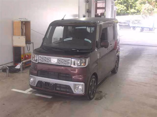 DAIHATSU WAKE
