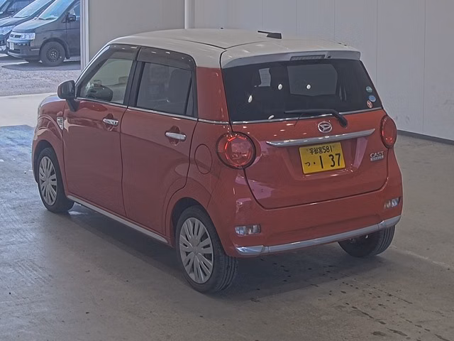 DAIHATSU CAST
