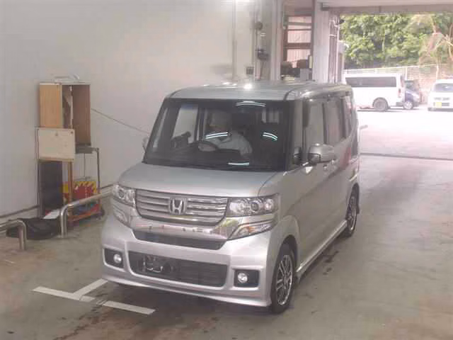 HONDA N-BOX
