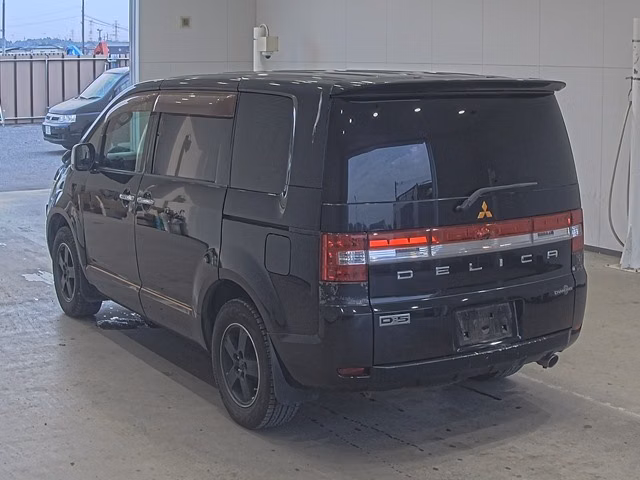 MITSUBISHI DELICA D:5