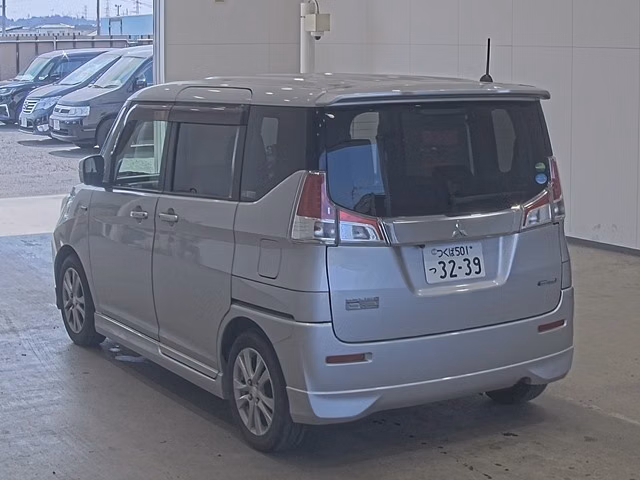 MITSUBISHI DELICA D:2