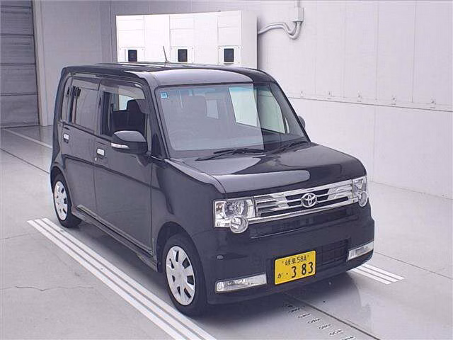 TOYOTA PIXIS SPACE