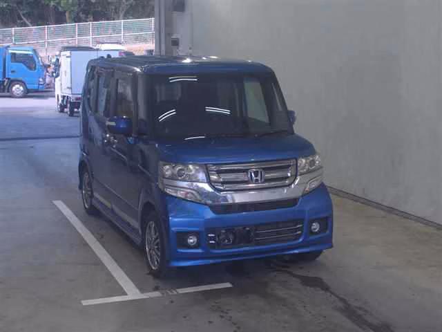 HONDA N-BOX