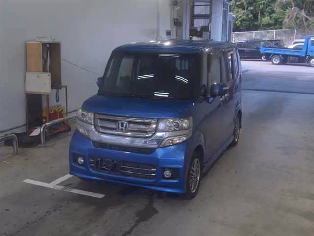 HONDA N-BOX