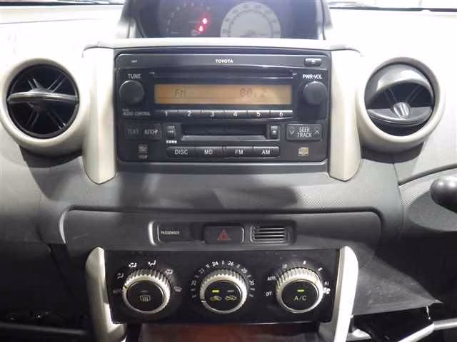 TOYOTA IST