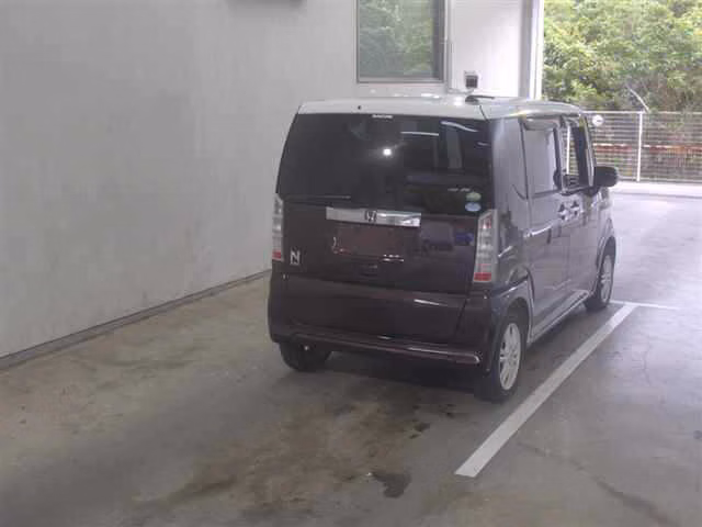 HONDA N-BOX