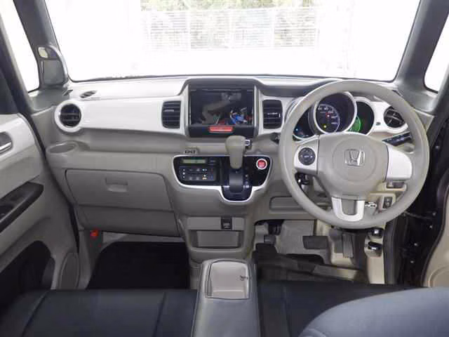 HONDA N-BOX