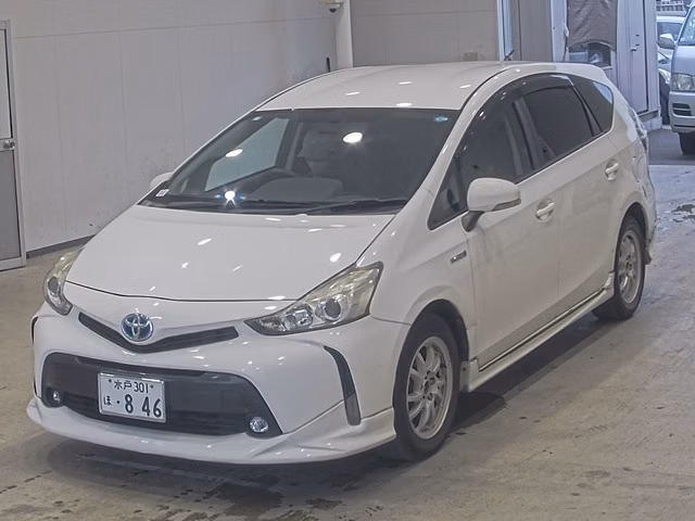 TOYOTA PRIUS ALPHA
