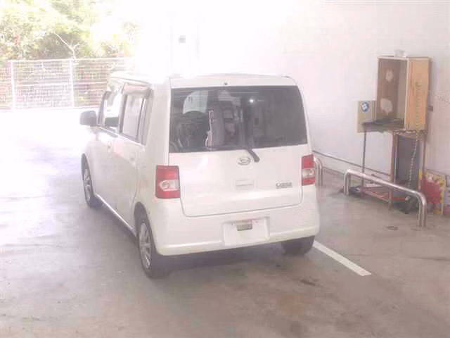 DAIHATSU MOVE CONTE