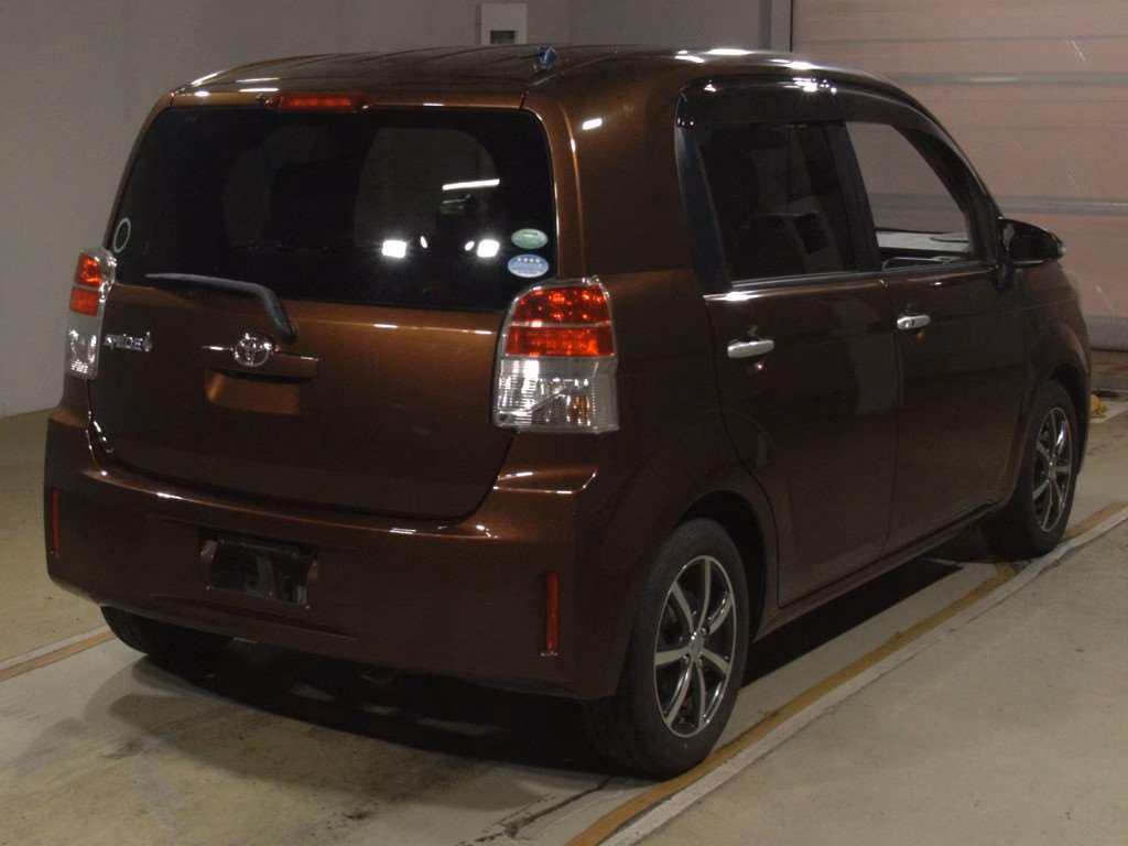 TOYOTA SPADE