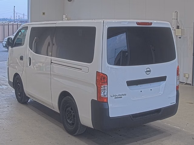 NISSAN NV350 CARAVAN