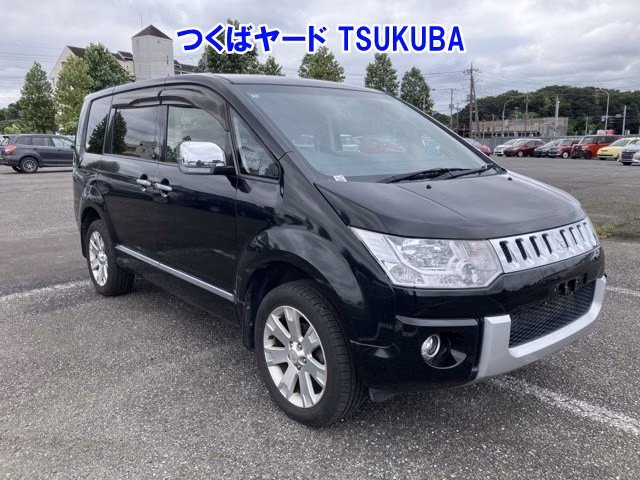 MITSUBISHI DELICA D:5