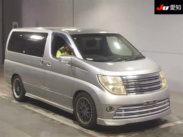 NISSAN ELGRAND