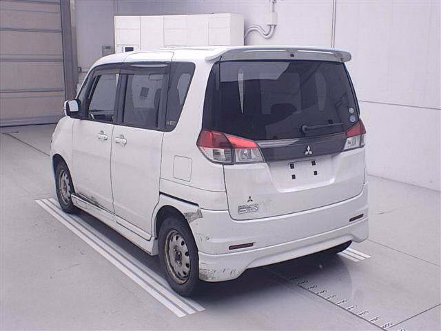 MITSUBISHI DELICA D:2