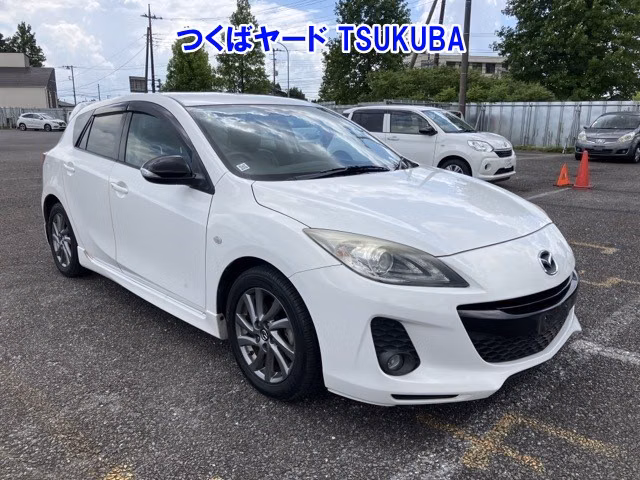 MAZDA AXELA